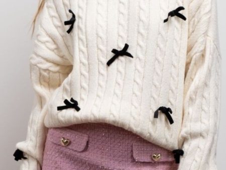 BOW DETAIL CABLE KNIT PULLOVER SWEATER For Sale